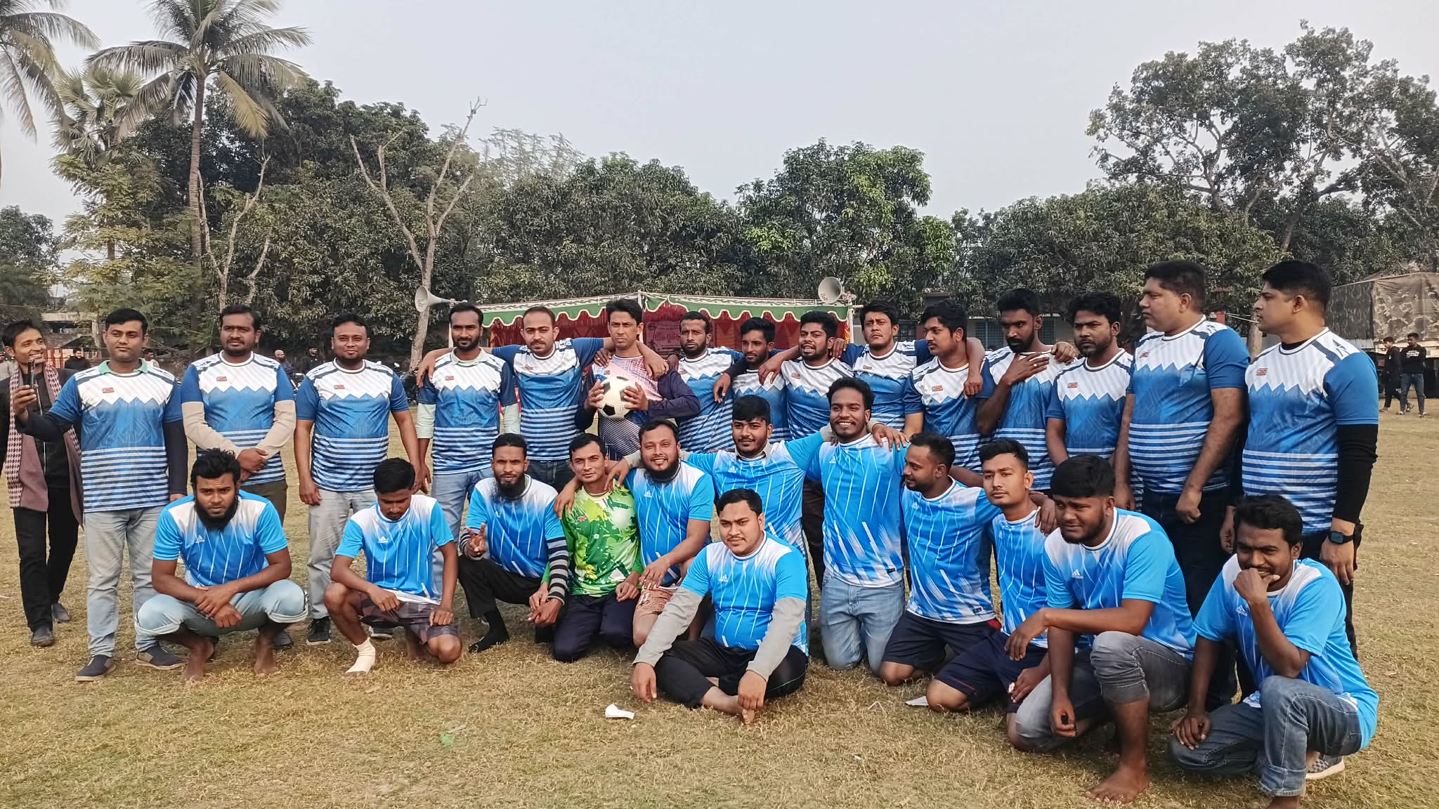 দূর্গাপুরে সাংবাদিকদের মনোমুগ্ধকর প্রীতি ফুটবল ম্যাচ অনুষ্ঠিত:-